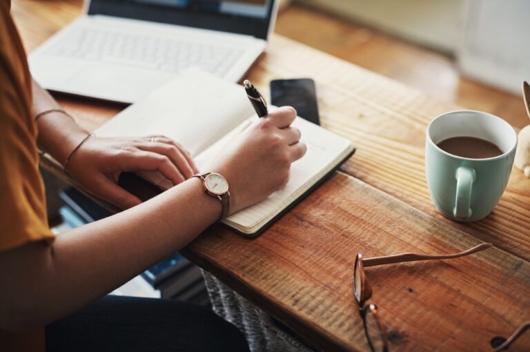 Come scrivere un diario: guida pratica per iniziare - Mymentis